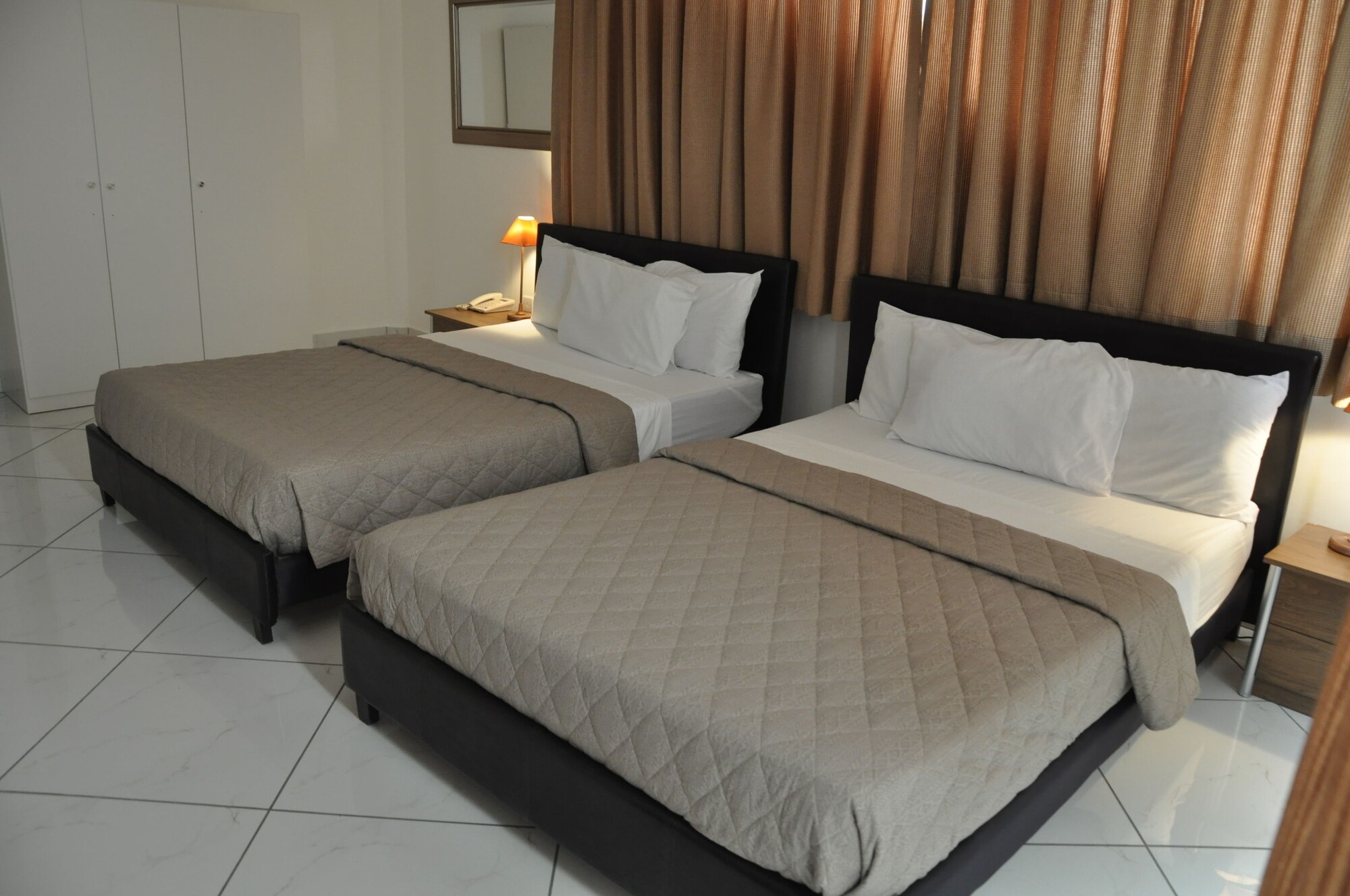 1 BEDROOM, EXECUTIVE, APARTMENT