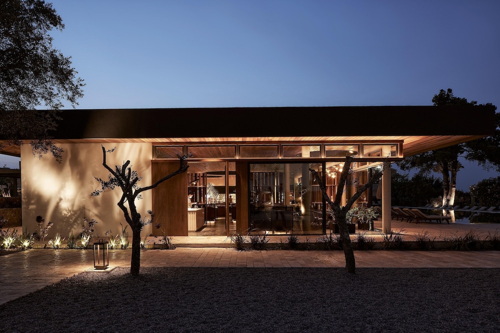 The Olivar Suites 47/50