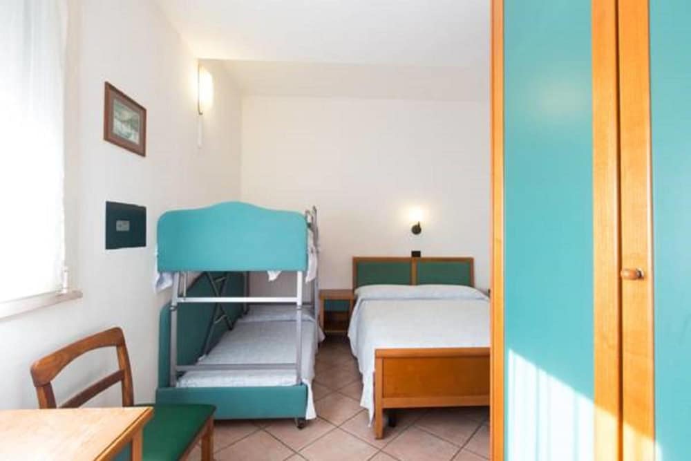 Albergo Bar Cenni 38/48