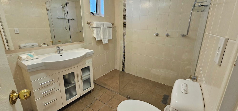 Broadbeach Holiday Apartments 44/50