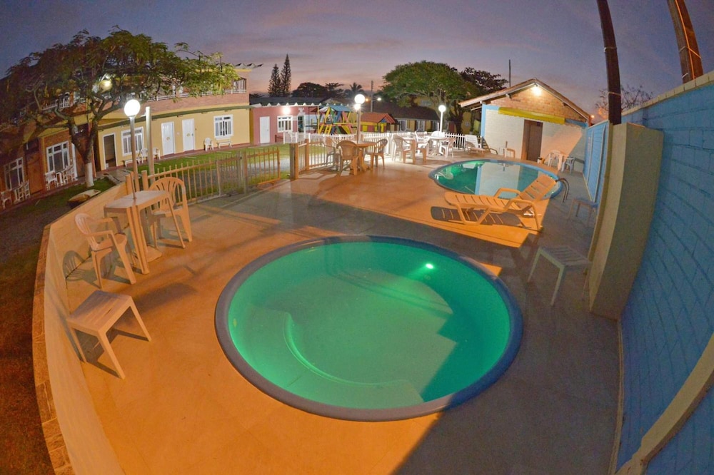 Hotel Balneario Itapocoroi 4/63
