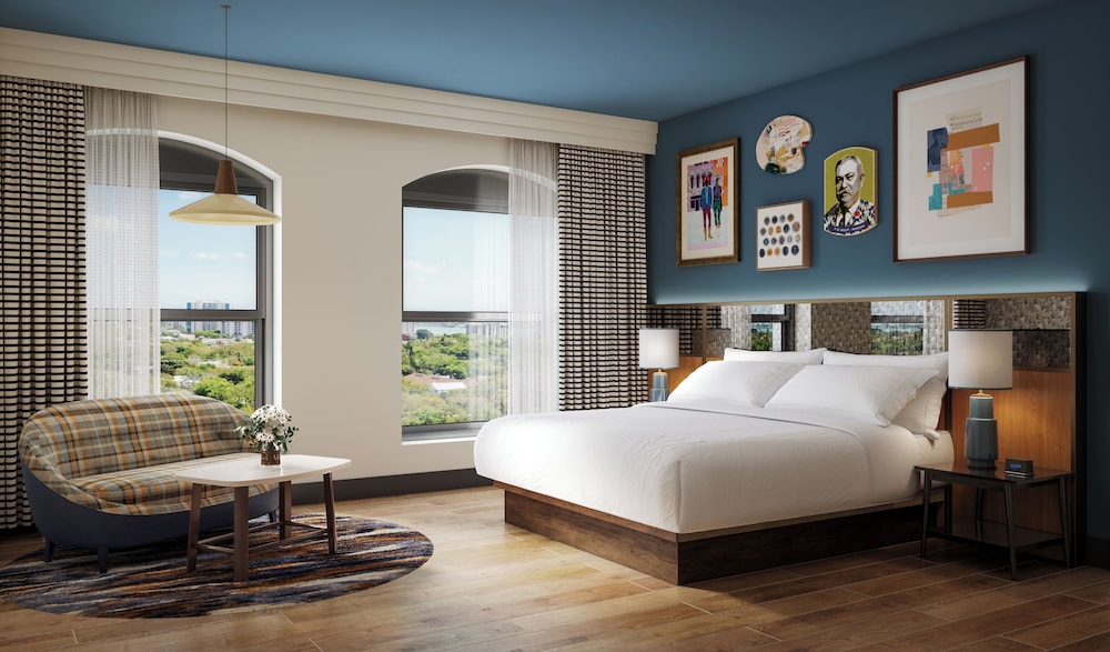 ROOM, KING BED, CORNER