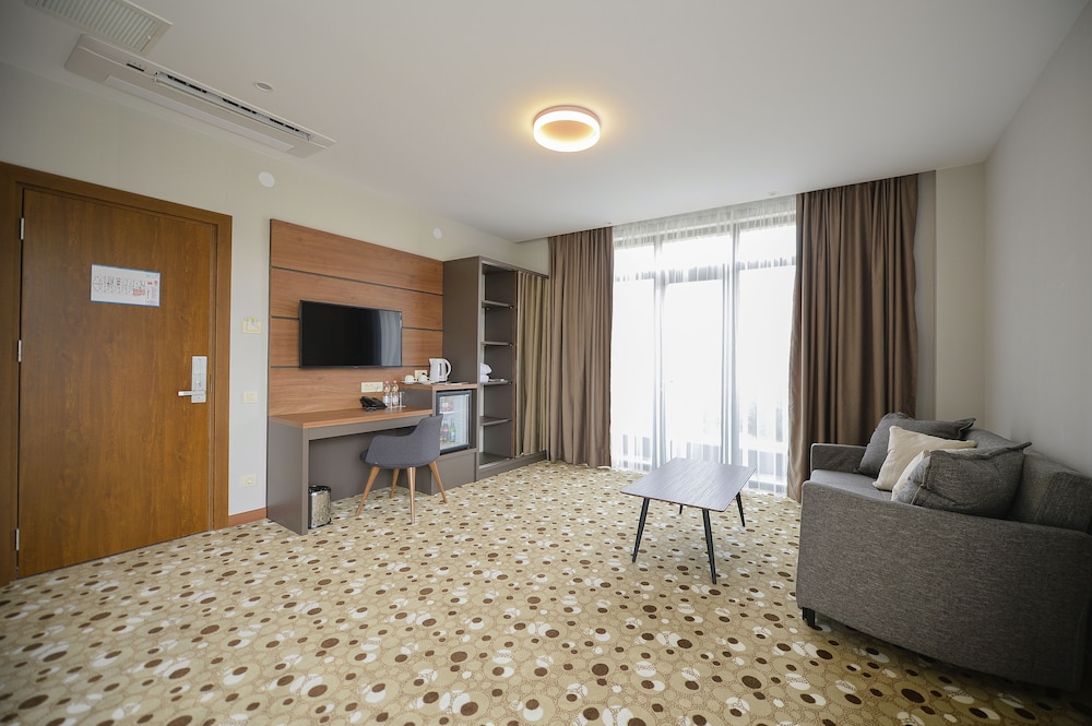 Calligraphy Hotel 39/50