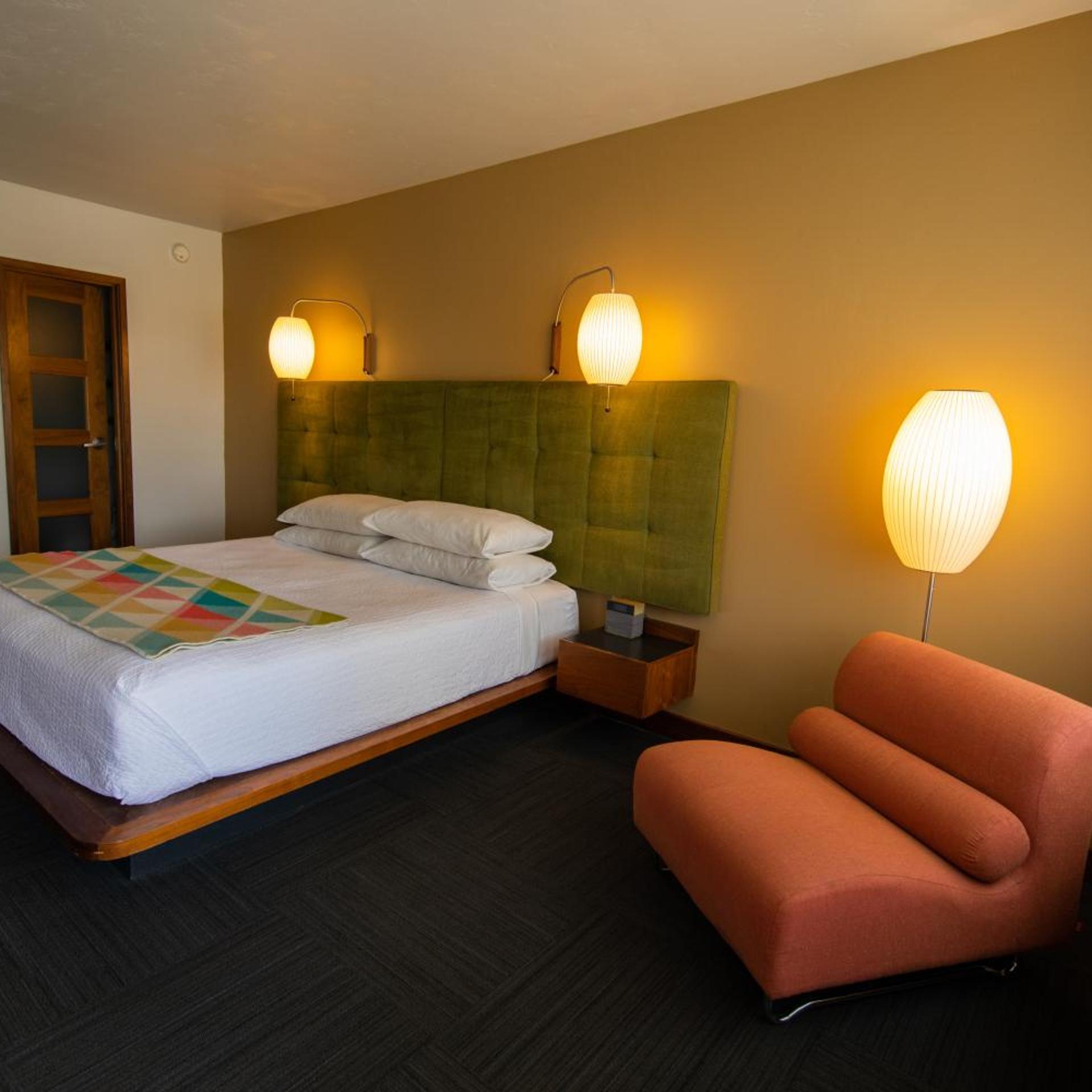 غرفة بسرير كينج، Modern Hotel And Bar 2/10