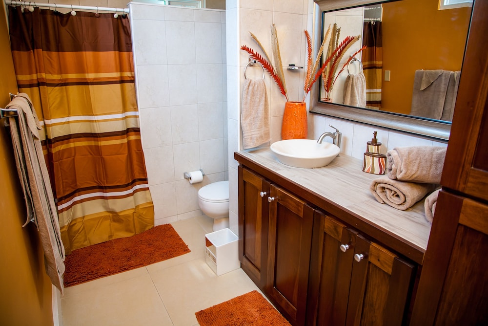 Skyview Manor Guest Apartments 46/50