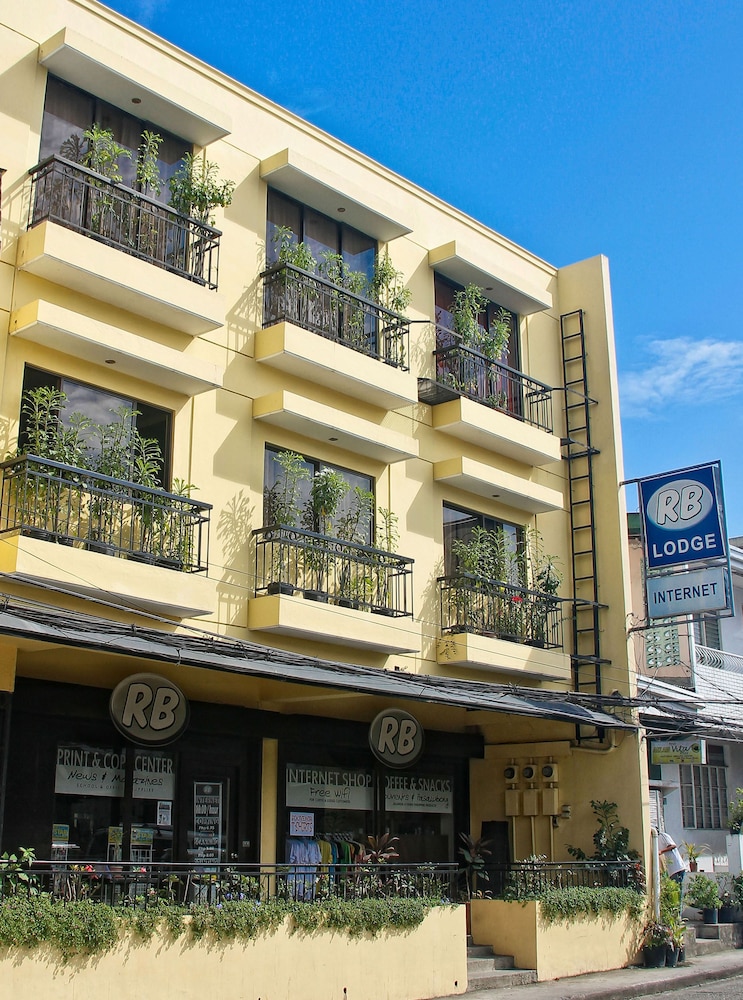 RB Bed and Breakfast 1/36
