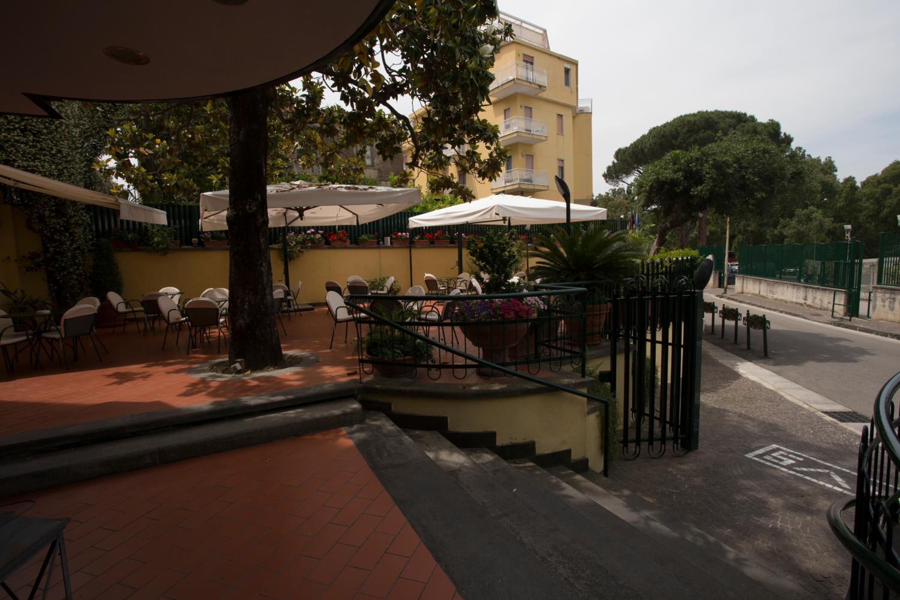Hotel Villa Serena 42/51