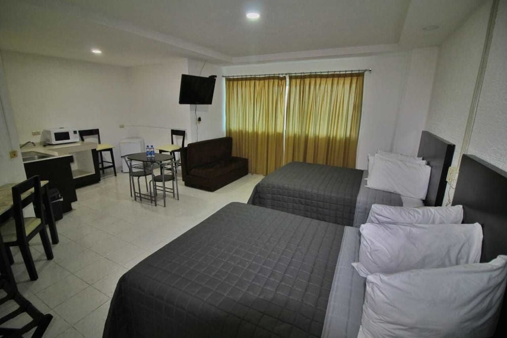 EMS Hoteles Real De Boca 14/25