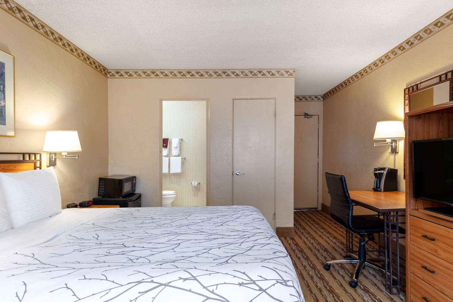 Travelodge By Wyndham Seattle By The Space Needle 4/27