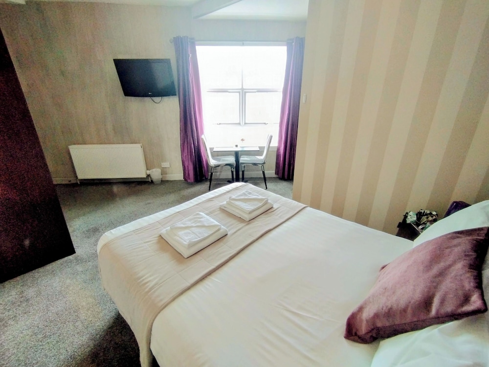 Oyo Gin House Hotel 17/50