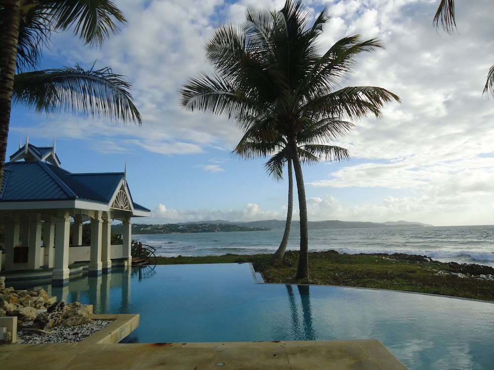 Magdalena Grand Beach Resort 44/52