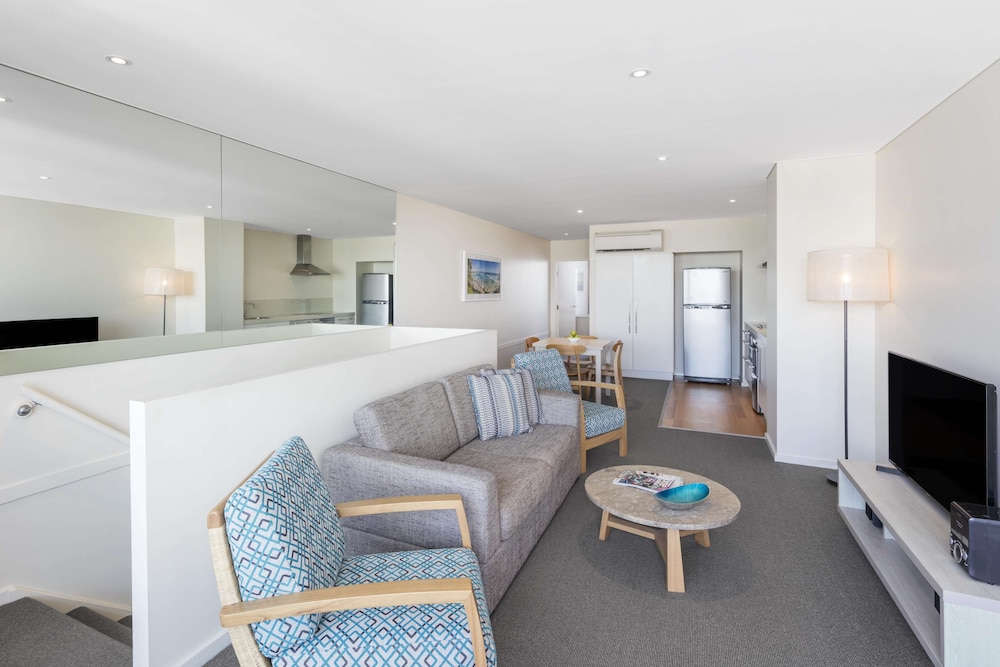 Oaks Nelson Bay Lure Suites 42/62