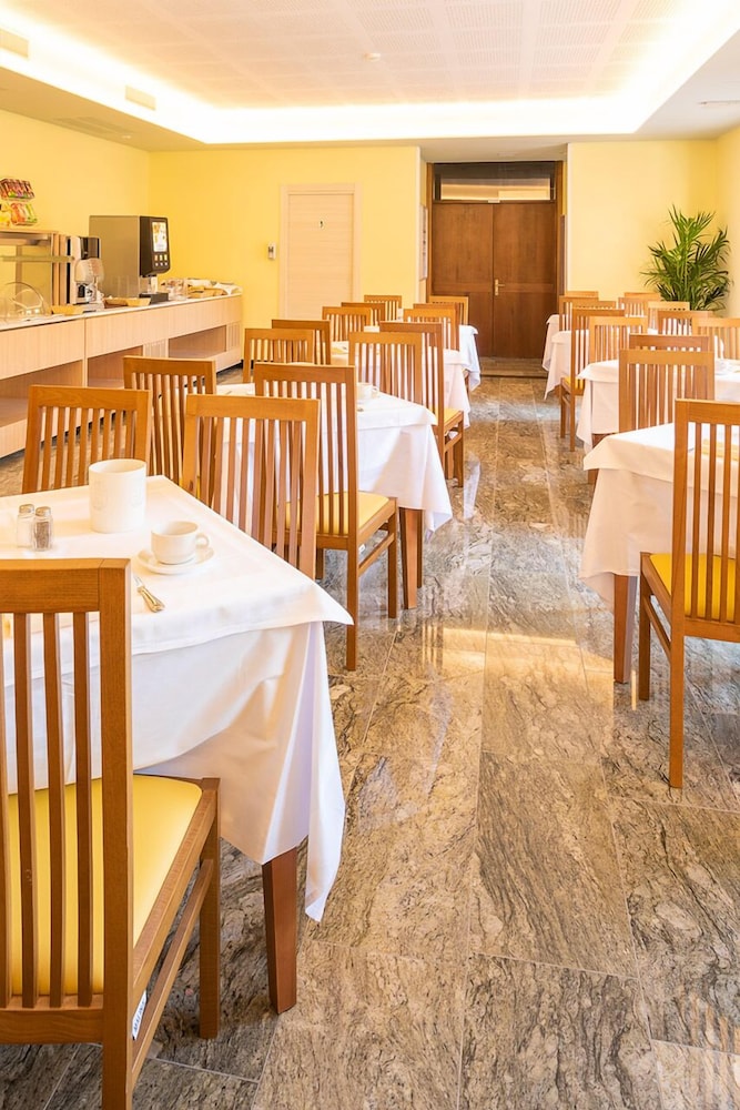 Hotel Centrale 33/50