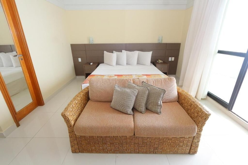 Tropical Executive Hotel 48/62
