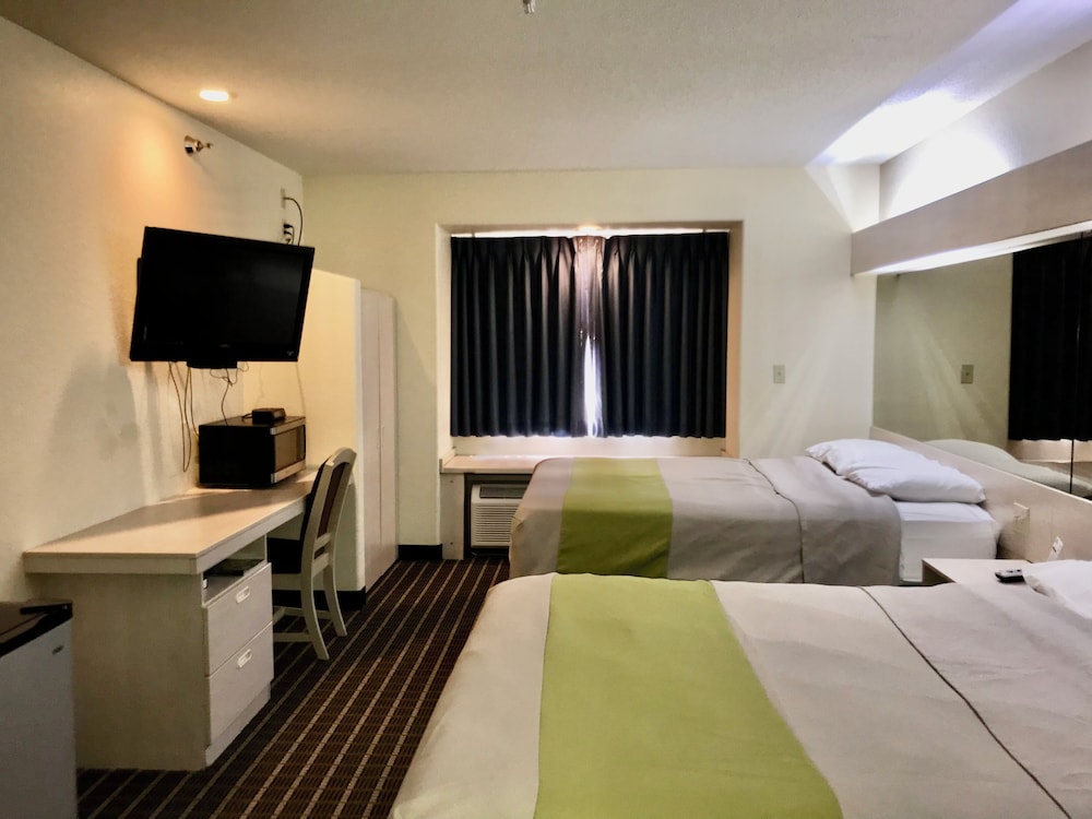 Travelodge by Wyndham Chadron 15/28