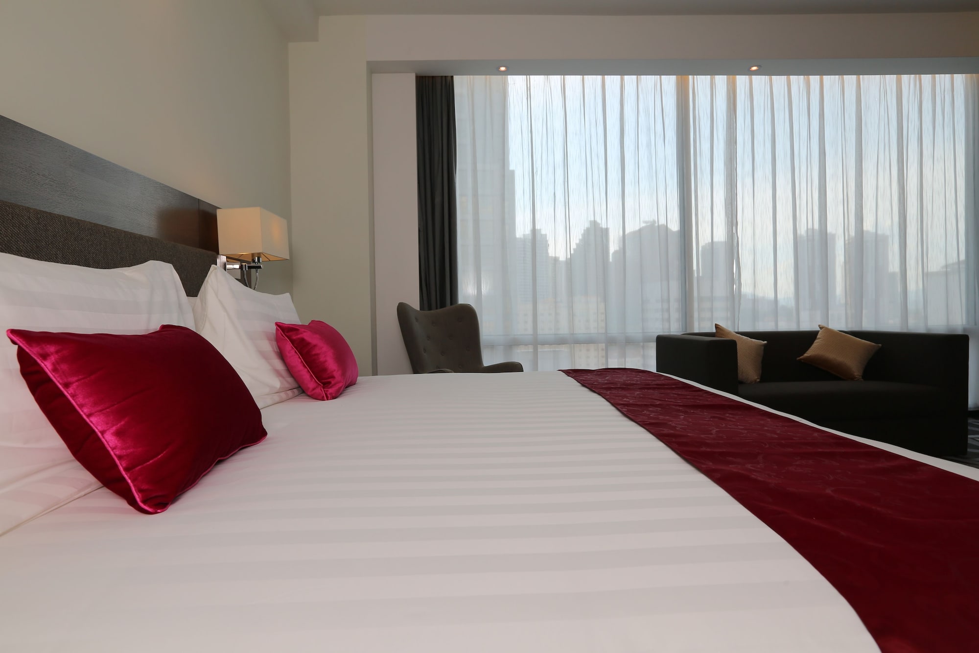 غرفة بريميير بسرير كينج، WP Hotel 2/4
