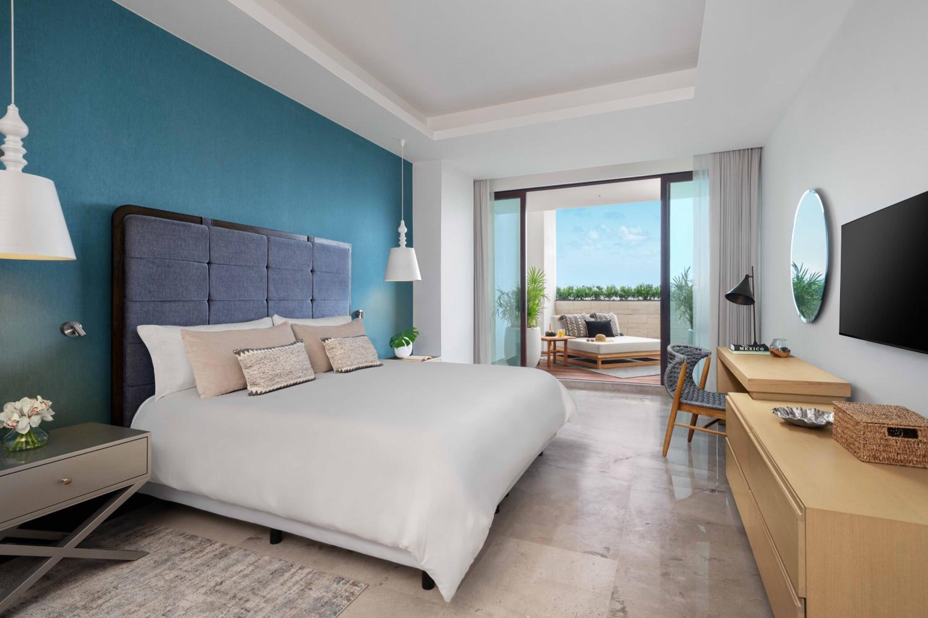 DUPLEX, SUITE