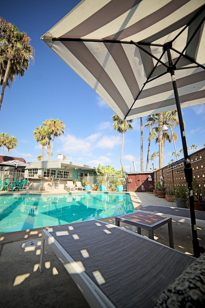 Ocean Villa Inn 40/66