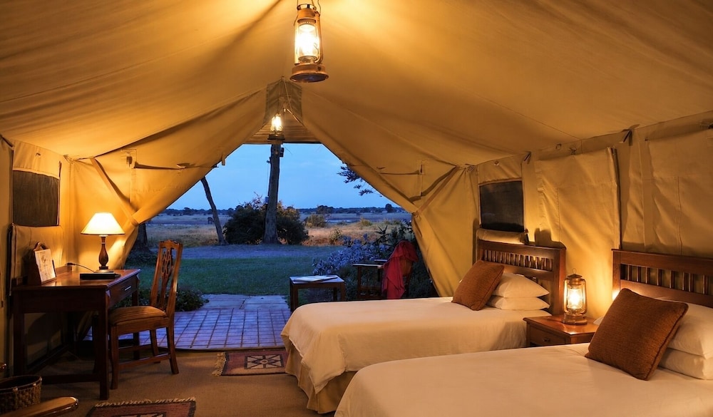 Sweetwaters Serena Camp 17/50
