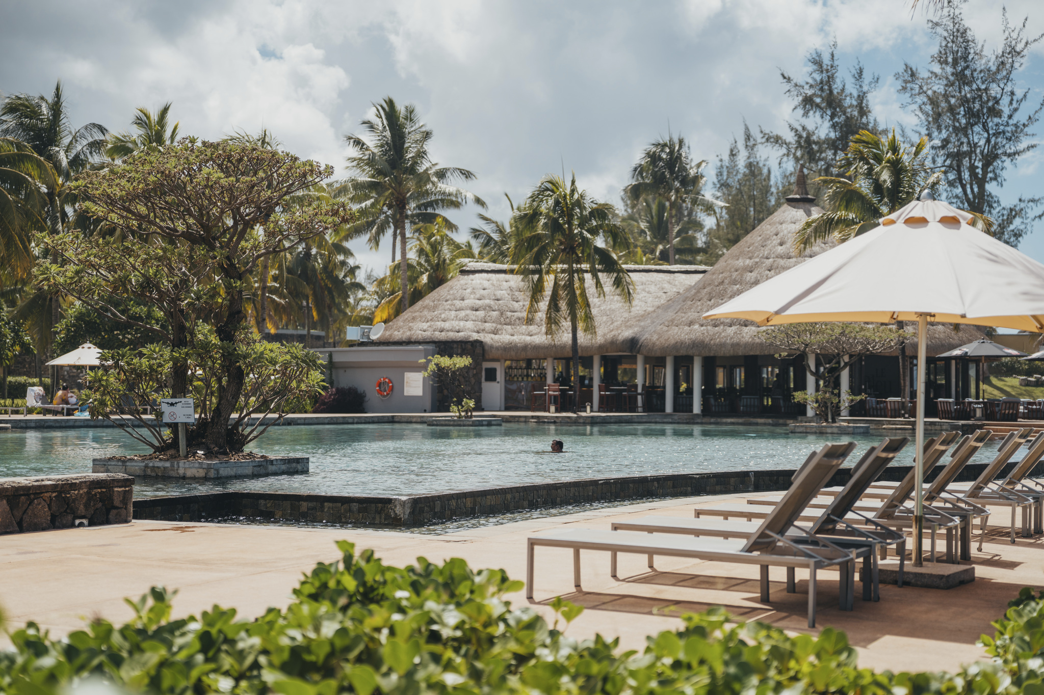 Outrigger Mauritius Beach Resort 25/27