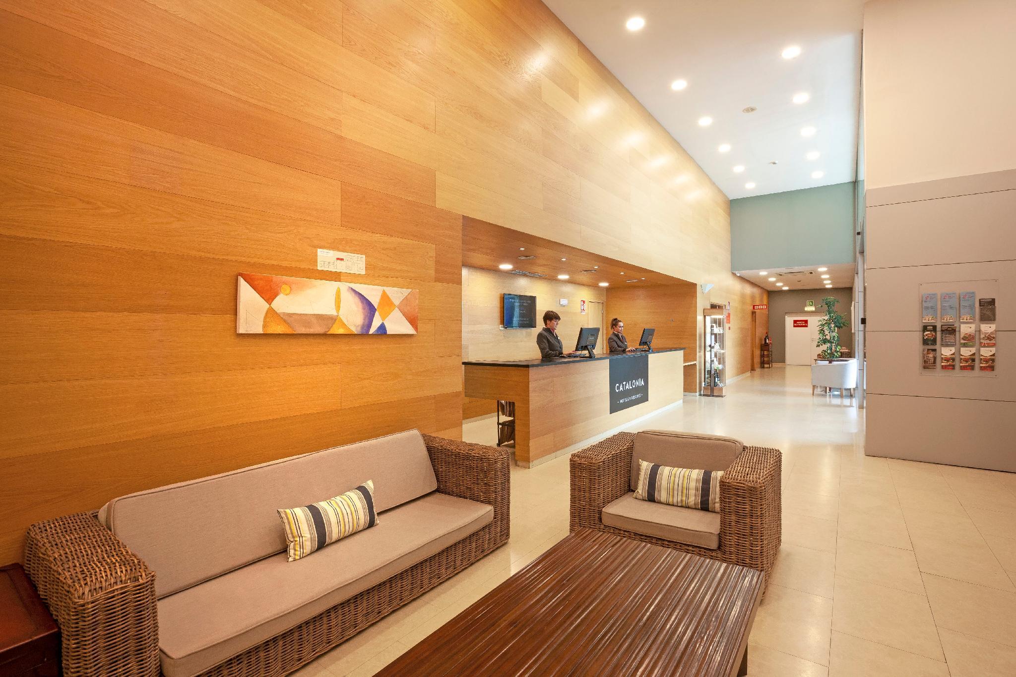 Lobby at B&B HOTEL Logrono Las Canas, VIANA (NAVARRE)