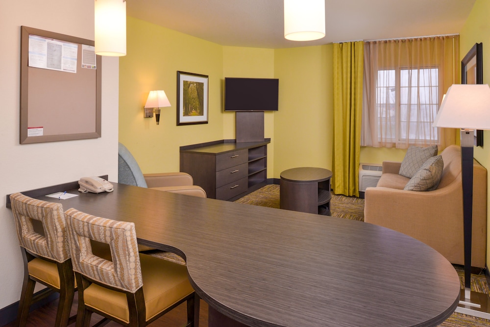 Candlewood Suites Paducah 22/65