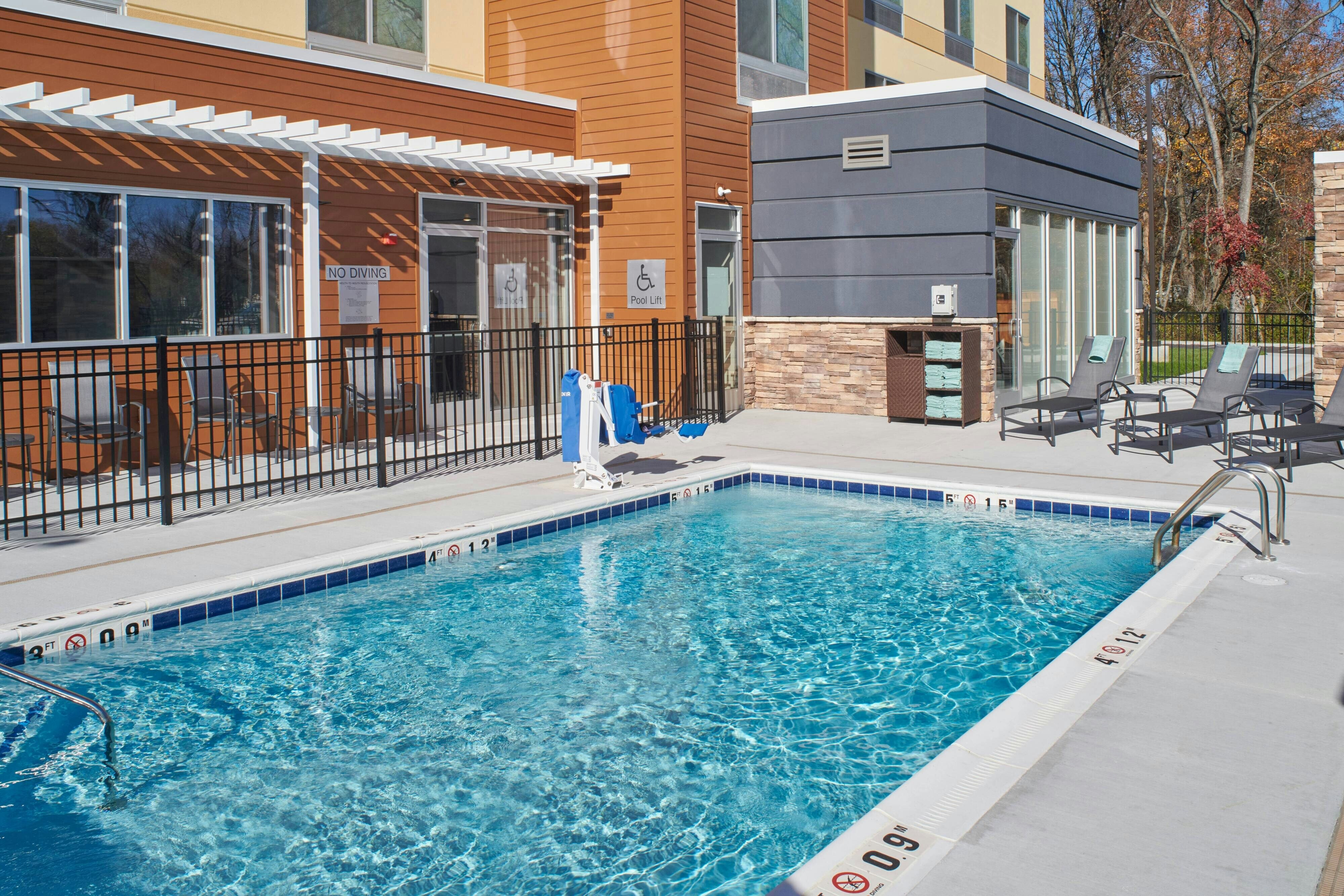 Fairfield Inn & Suites by Marriott Louisville Jeffersonville 16/16