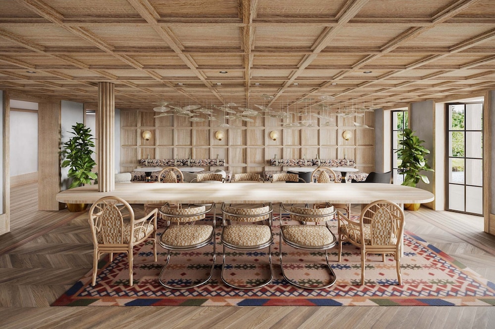 swimming pool spa