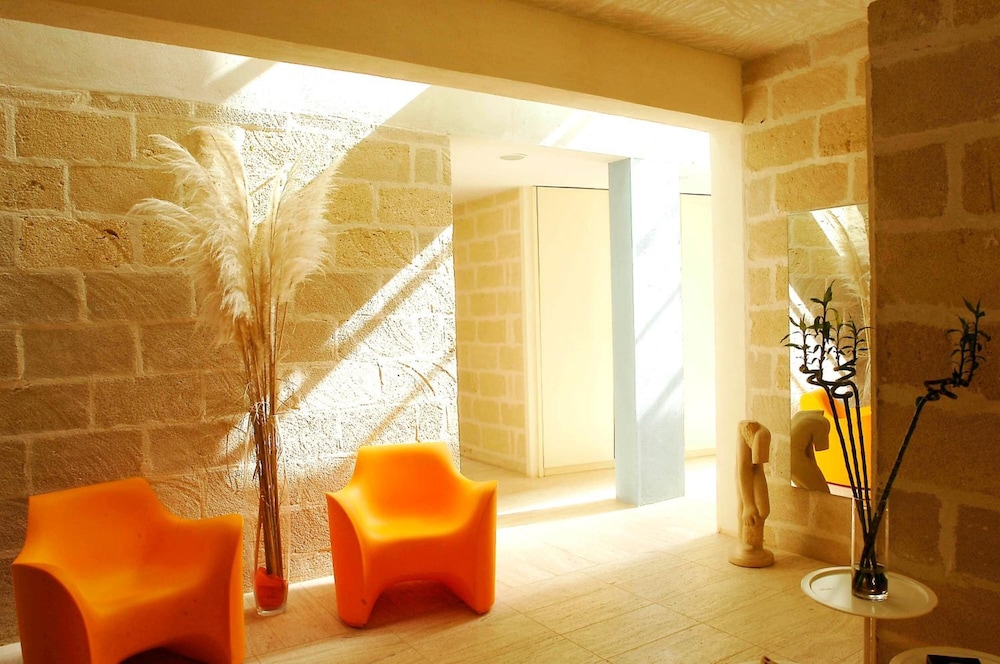 CAVE BIANCHE HOTEL 45/45