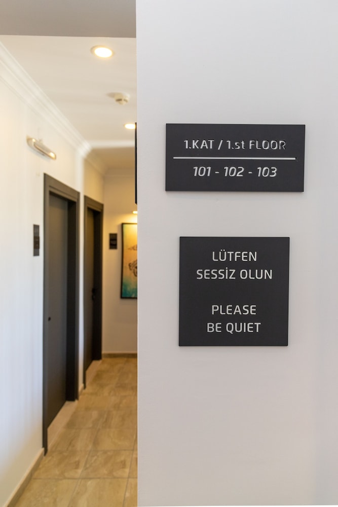 Galley Hotel 21/50