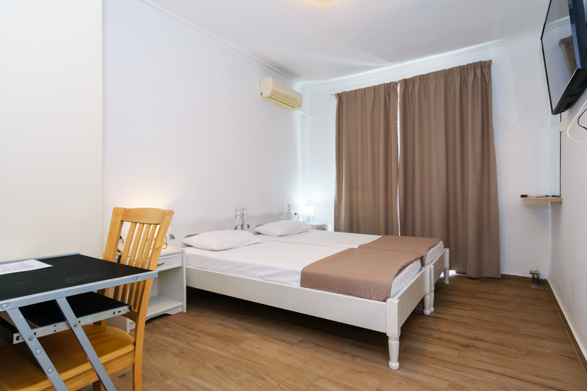 Standard, Twin Beds