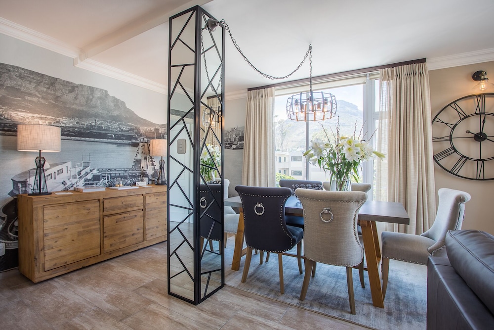 dk villas 2 The Boardwalk (Hout Bay) 6/50