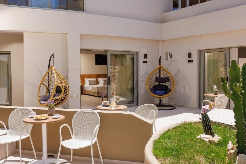 Malia Bay Beach Hotel And Bungalows 55/71