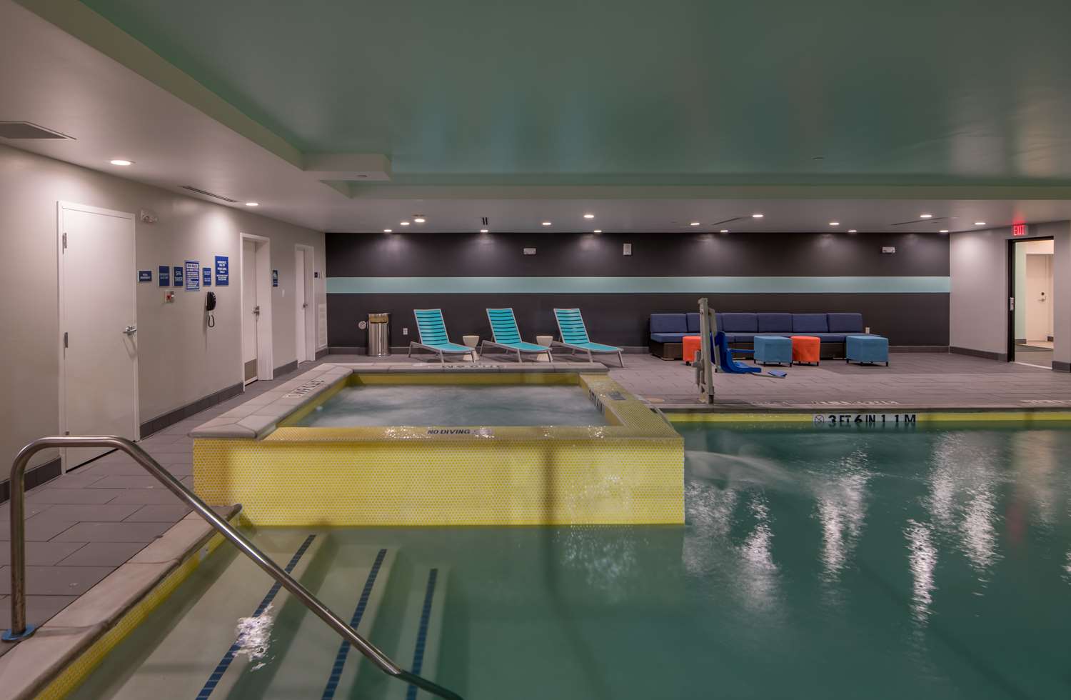 swimming pool spa