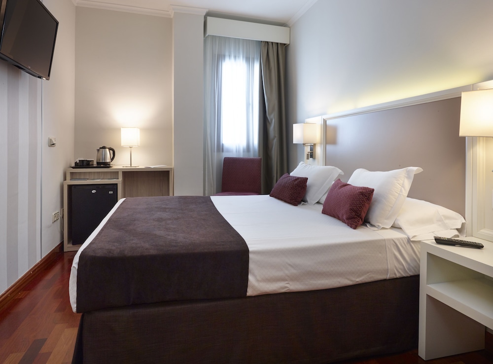 Maestranza Hotel 8/52