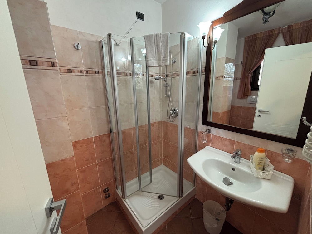 Euro House Inn Airport Hotel Residence 71/72