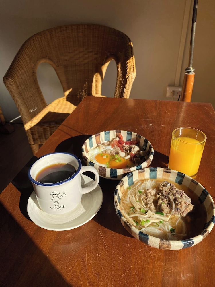The Goose Cafe & Hostel 27/38