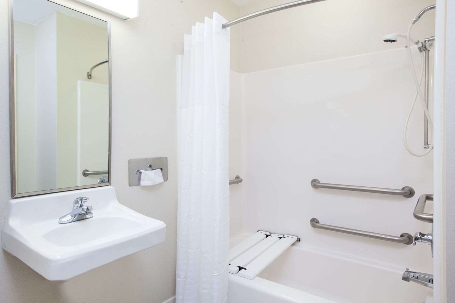 Quality Inn Brewerton - Syracuse Oneida Lake Area 18/20