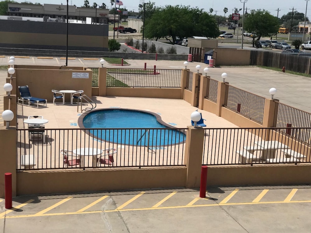 Texas Inn and Suites at La Joya 37/46