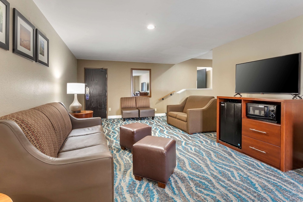 Comfort Inn Asheville East-Blue Ridge Pkwy Access 31/39