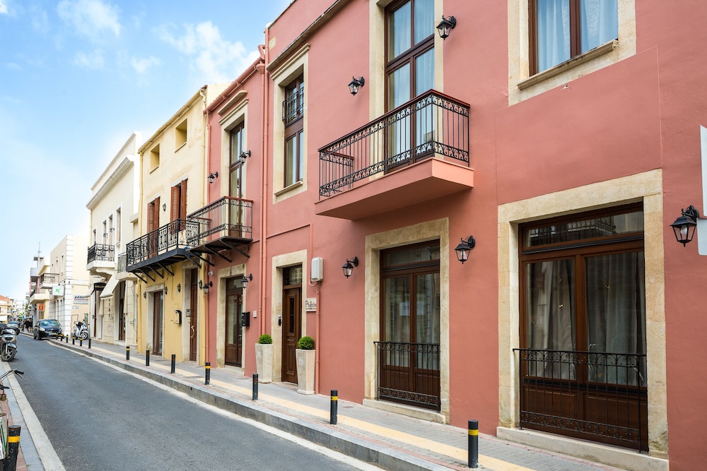 Phaedra Suites - Adults Only 38/50