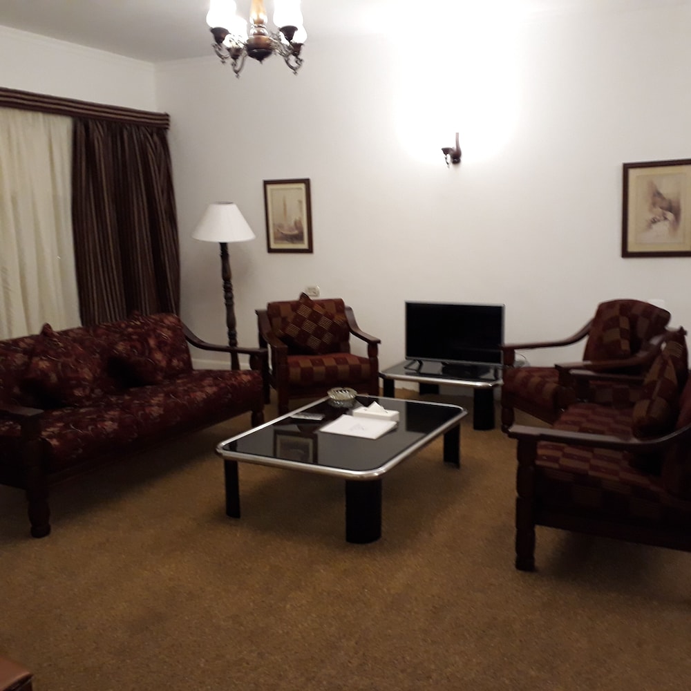Royal Maadi Hotel 25/48