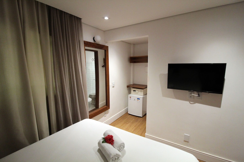 STANDARD, DOUBLE OR TWIN BED