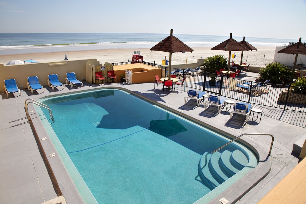 Dream Inn 38/69