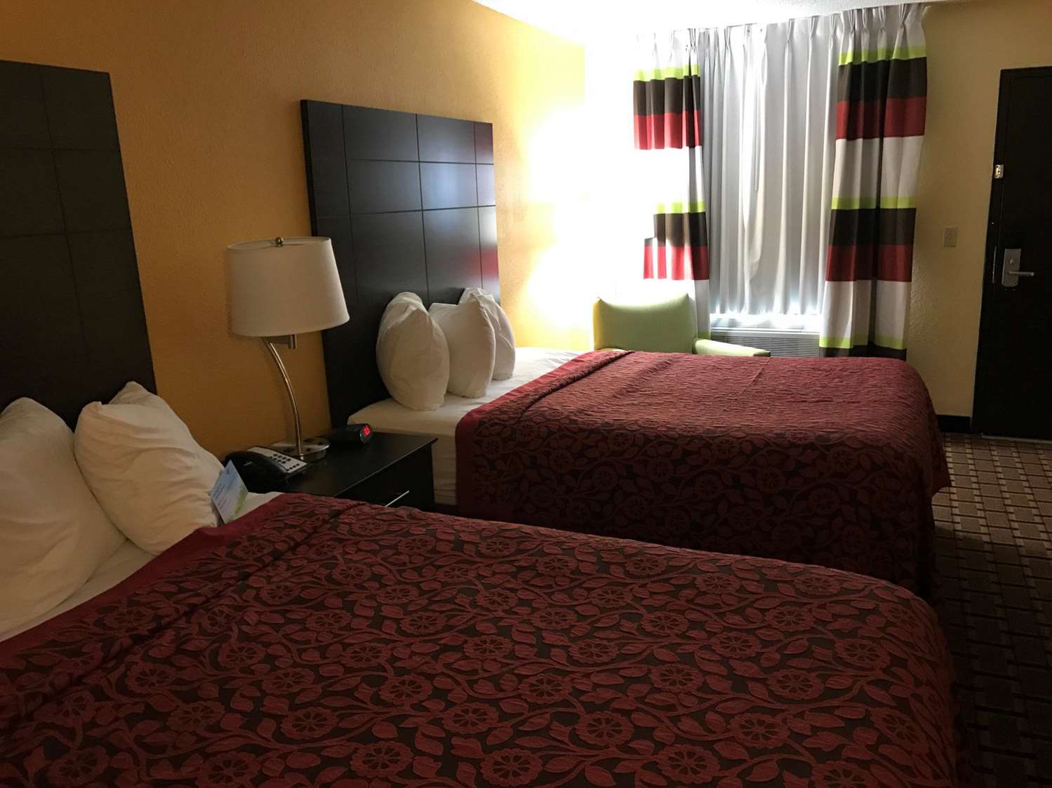 Days Inn By Wyndham Carthage 10/29