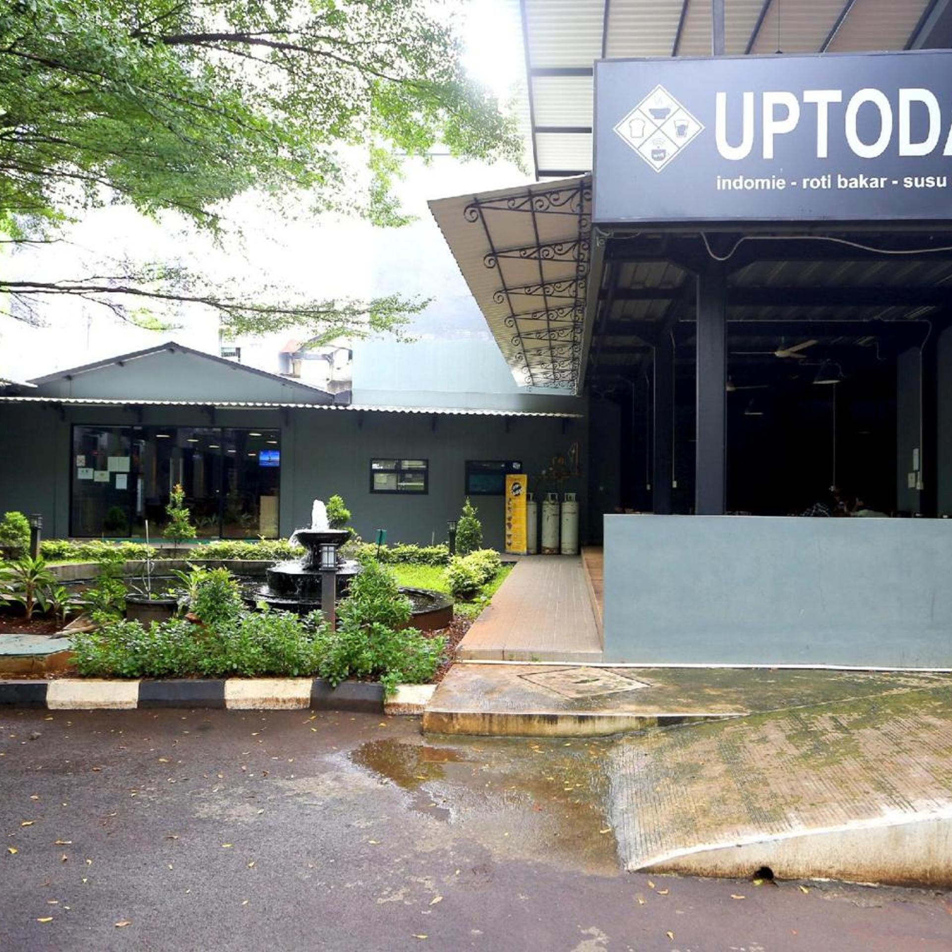 Super OYO Townhouse OAK Hotel Fiducia Pondok Gede in JAKARTA