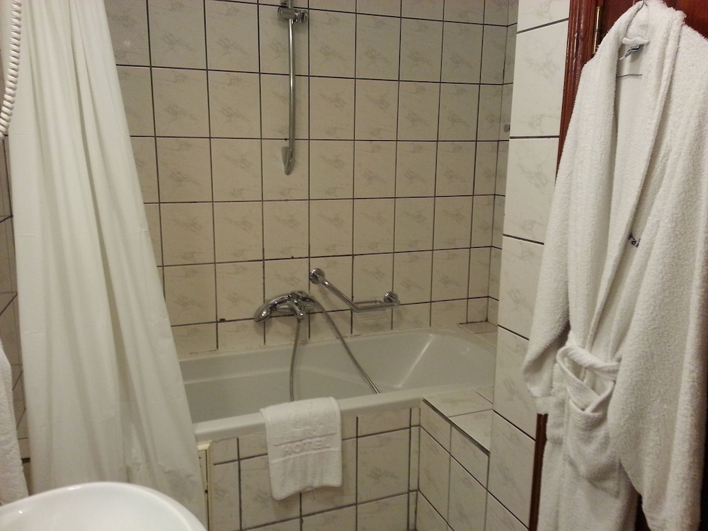 Hôtel Bano Palace 49/50