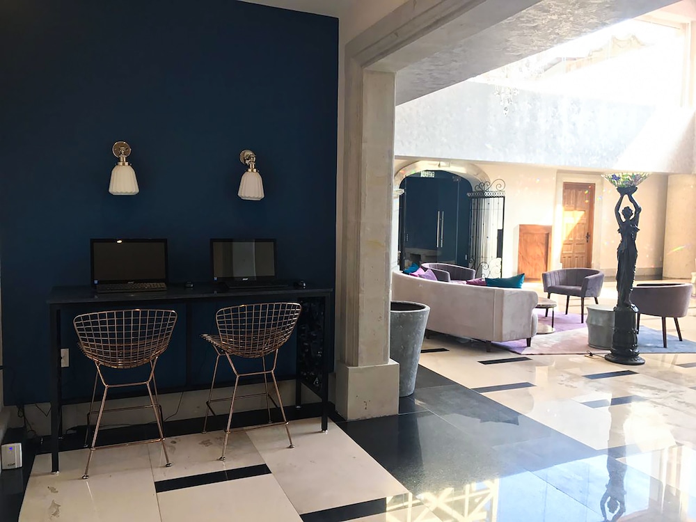 Hotel Real Maestranza 66/69