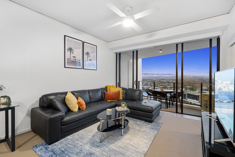 Mantra Sierra Grand Broadbeach 56/73