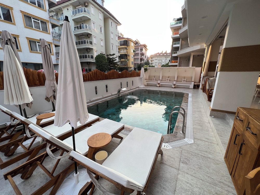North Point Hotel 32/49